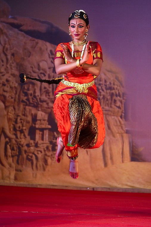Saroja Vaidyanathan (Mamallapuram Dance Festival 2012 - Bharatanatyam)